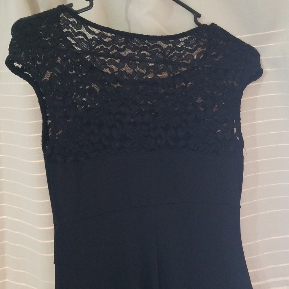 Dress - Picture 4 of 4